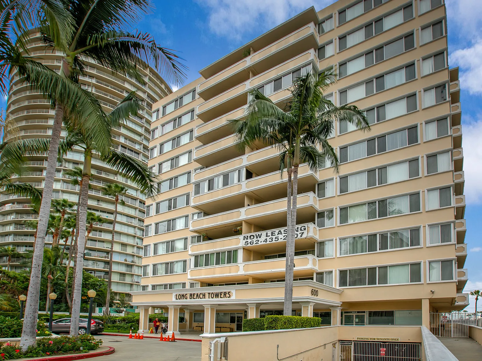 Long Beach Towers — Photo 3