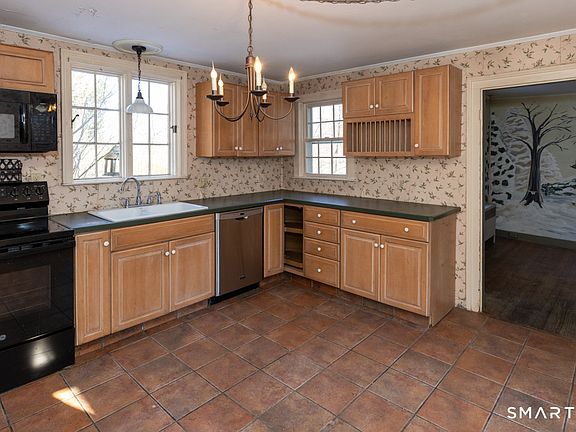 2nd image of 25 Union Street