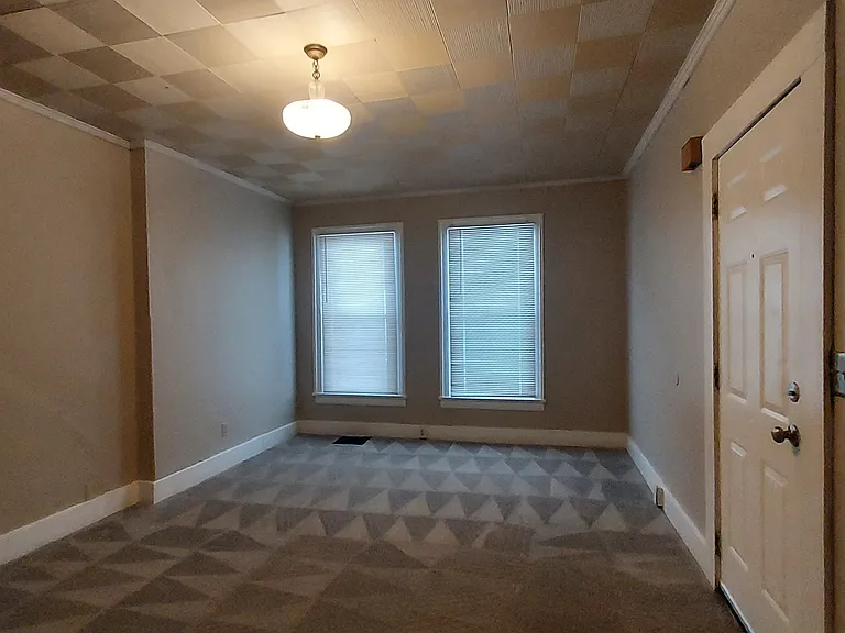 79 N 10th St #A — Photo 2