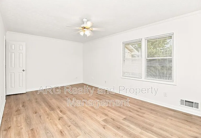 2142 Fairway Ct SE #A — Photo 7