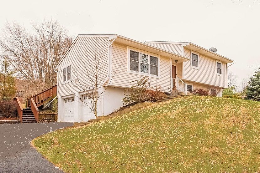 1st image of 5 Marjorie Ln