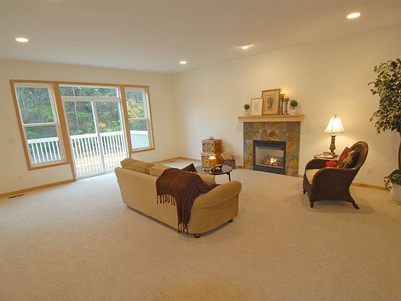 4th image of 22205 Brambly Pl NE