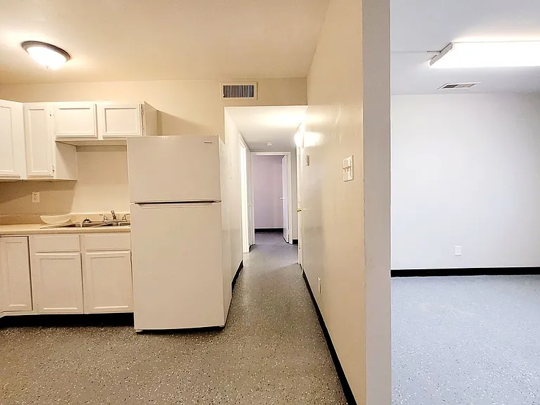 1324 SW Western Ave — Photo 10