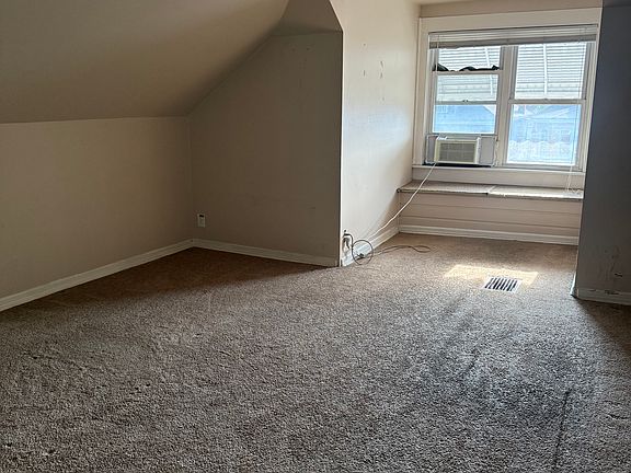 5th image of 5045 N Monitor Ave