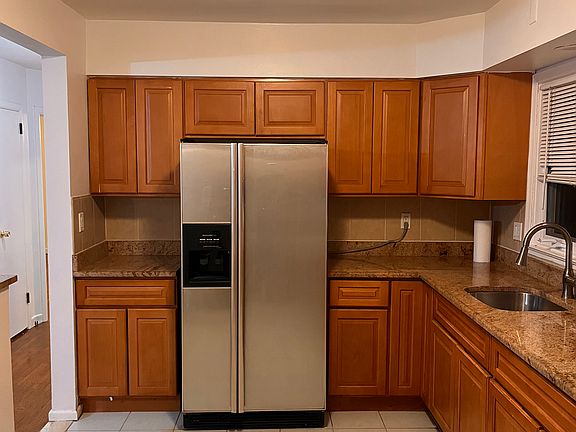 5th image of 15427 Willets Point Blvd #2