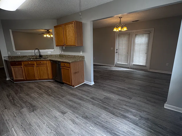 6528 Forest Cross Dr — Photo 5