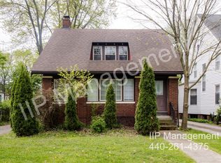 18506 Chagrin Blvd, Shaker Heights, OH 44122