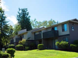 11002 NE 125th Ln APT R104, Kirkland, WA 98034