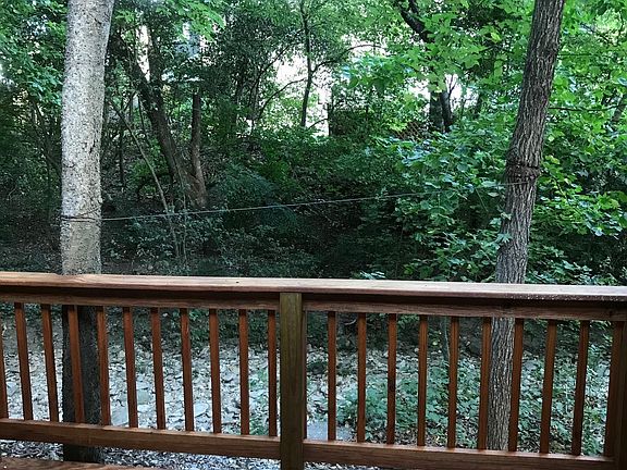 4th image of 1604 Summer Creek Ct #B