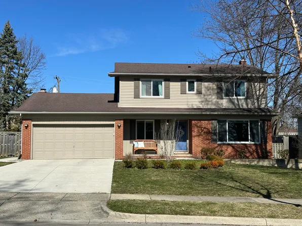 1900 Coronada Dr, Ann Arbor, MI 48103
