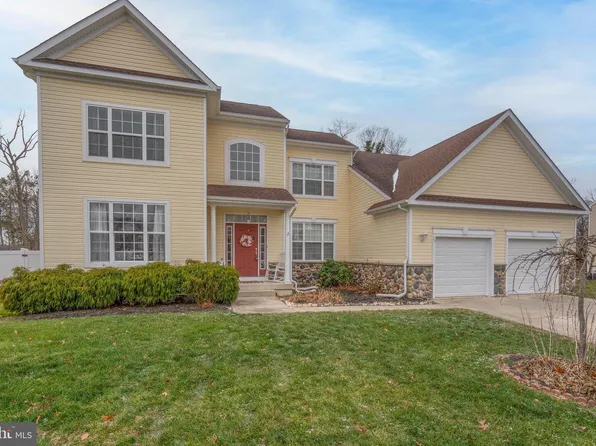 23 Tomasello Dr, Millville, NJ 08332