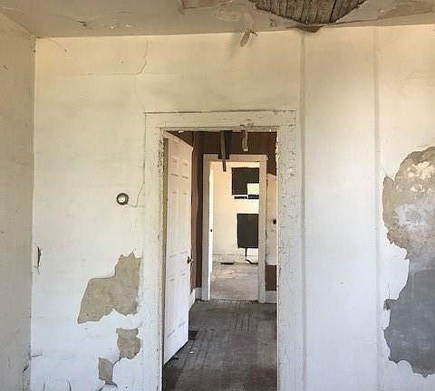5th image of 447 Woodlawn Ave