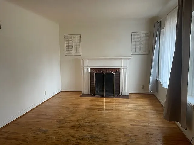 1319 S Rock Hill Rd — Photo 2