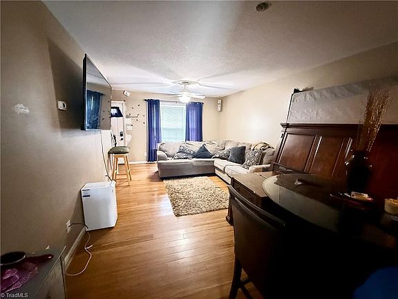 2nd image of 7 Portside Ct