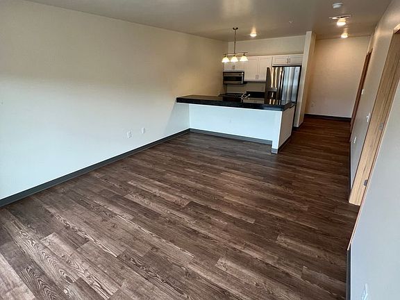 4th image of 410 E Main St #19118225