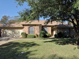 316 Bremen Dr, Hurst, TX 76054