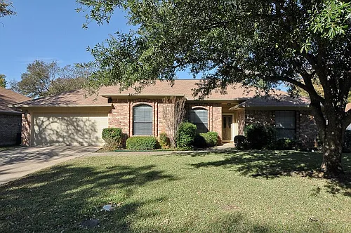 316 Bremen Dr Photo 1