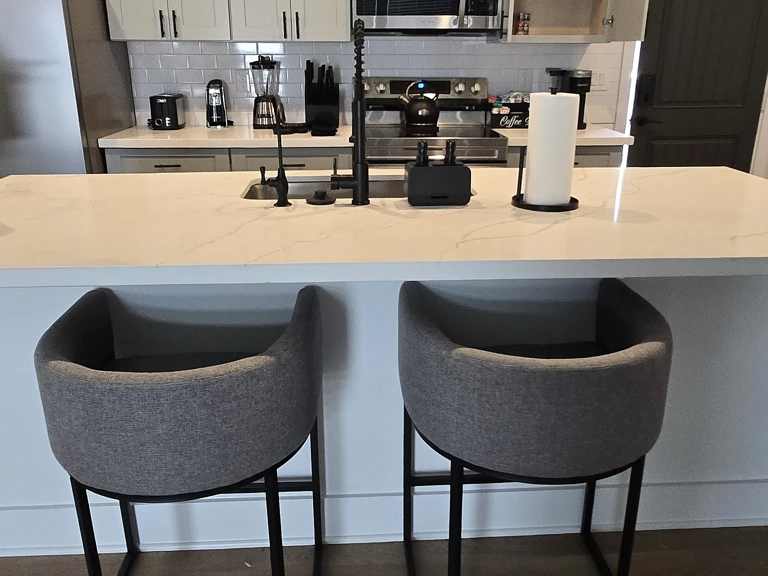 2 bed, 2.5 bath, 1000 sqft, $3,250 — Photo 3