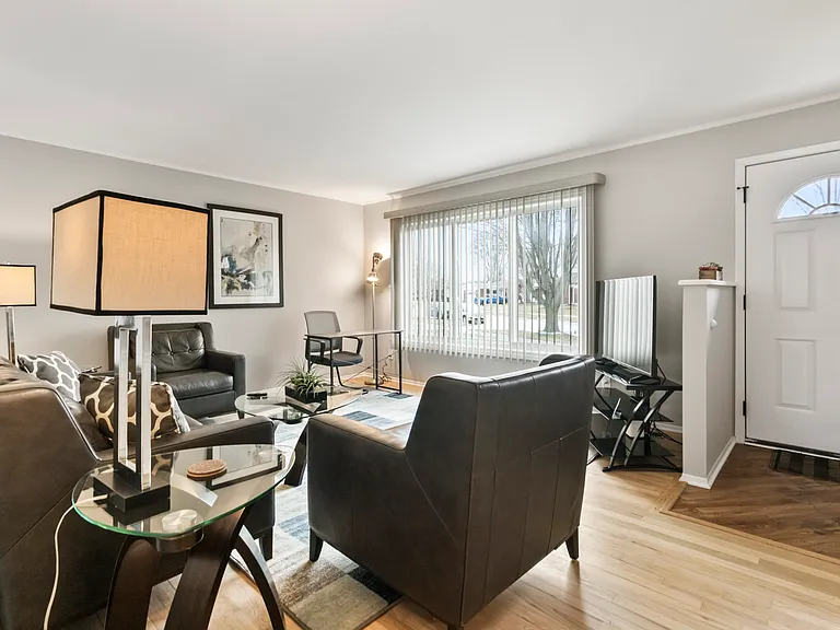 12401 Lyford Dr — Photo 10
