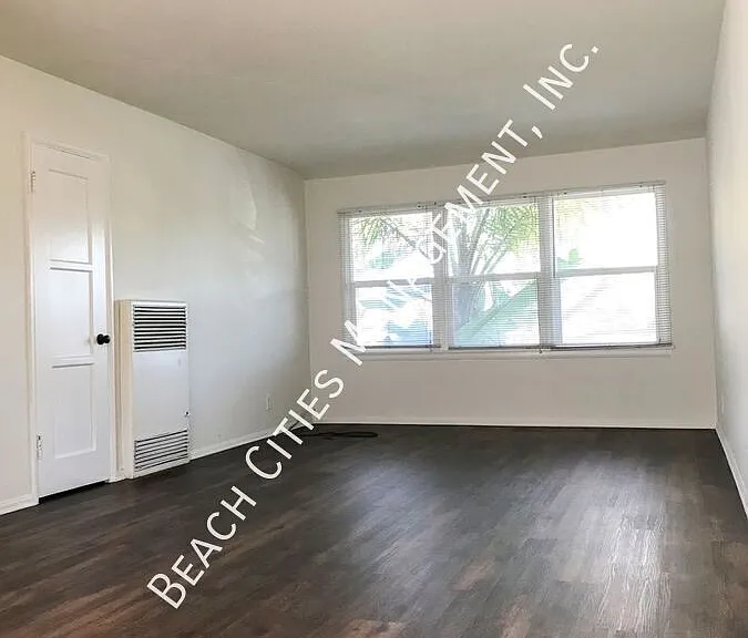 945 E Carson St — Photo 5
