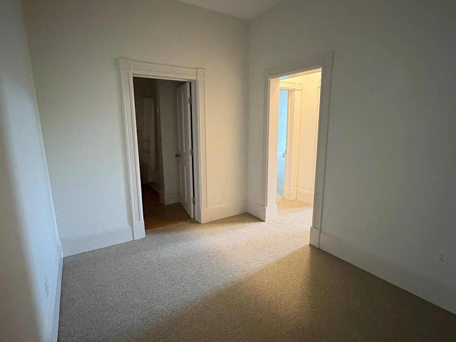 2 bed, 1100 sqft, $2,000 — Photo 4
