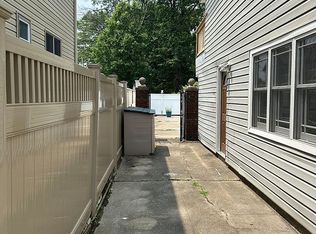 220 Woodbine Ave, Staten Island, NY 10314