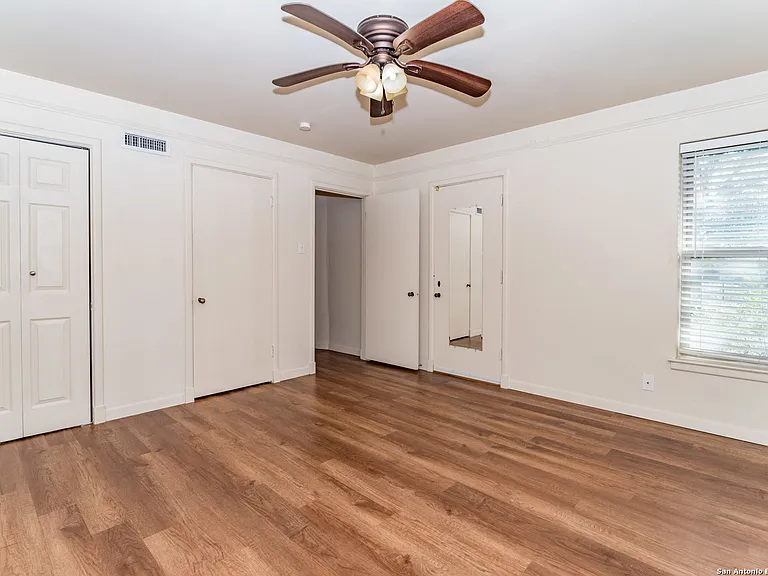 339 E Nottingham Dr — Photo 17