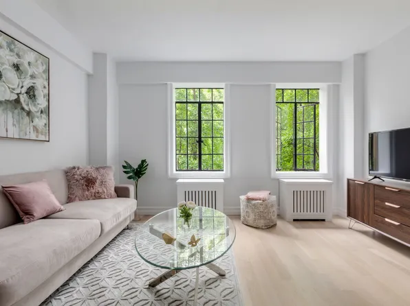 45 Tudor City Place image 1 of 8