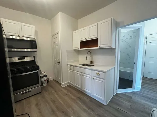 204 Arlington Avenue image 1 of 6