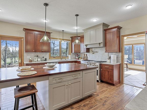 4th image of 181 Paradise Valley Dr