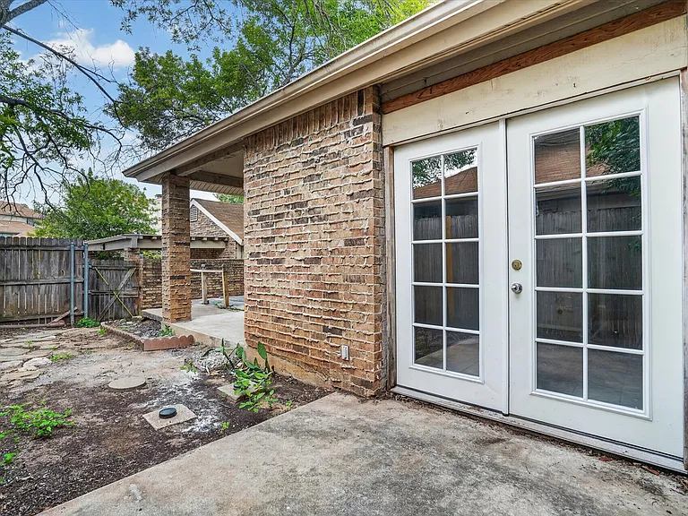 231 Shady Lane Dr — Photo 18