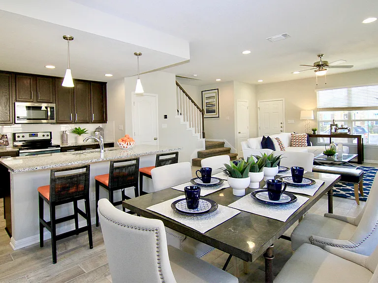 737 Coconut Grove St #737 — Photo 5