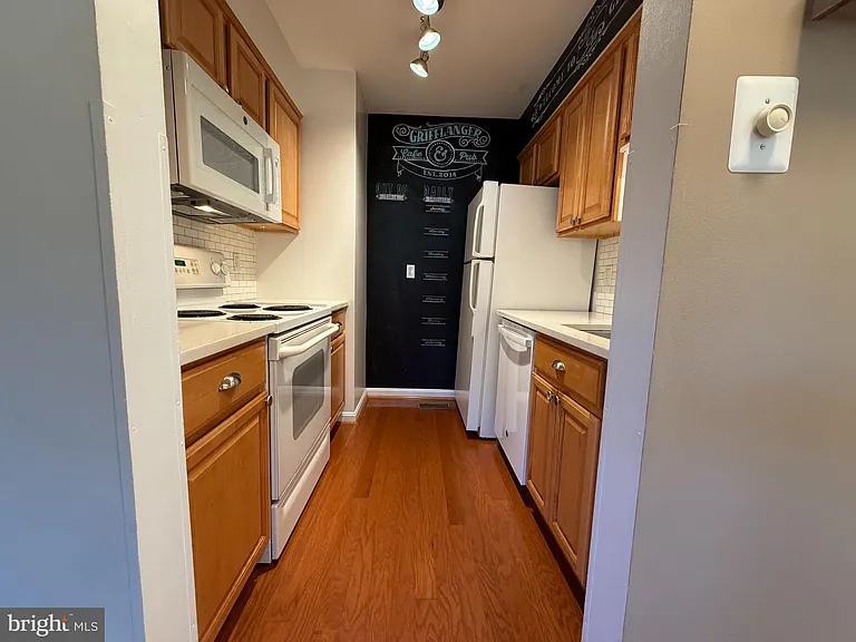 6501 Brick Hearth Ct — Photo 5