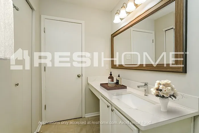 1726 Blue Grass Pkwy — Photo 10
