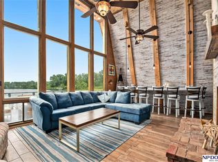 156 Ginger Cove Rd, Valley, NE 68064