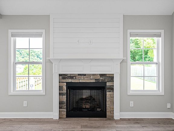 5th image of 169 Bonnell Dr