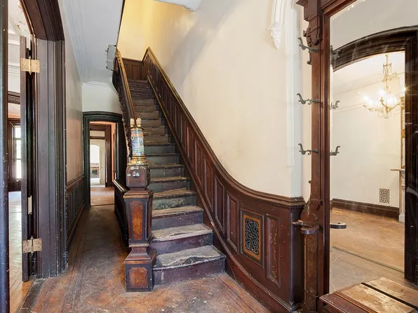 331 Washington Ave, Brooklyn, NY 11205