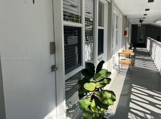 21 Edgewater Dr APT 204, Coral Gables, FL 33133