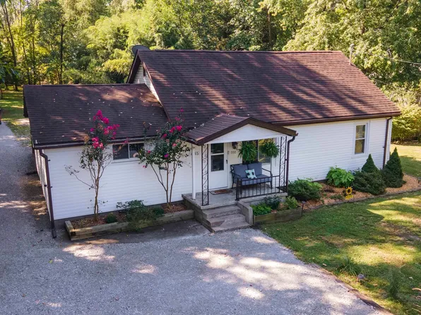 635 Charles Rd, Carbondale, IL 62901