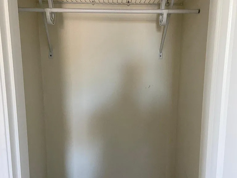 3819 1/2 N Greenview Ave #3 — Photo 5