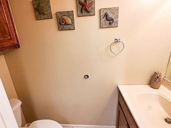 3rd image of 104 E Parade Dr #28