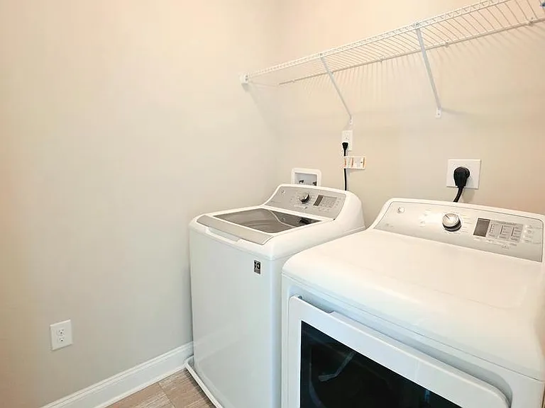 301 W Hamlin Ave — Photo 18