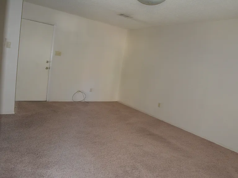 2242 Seville Ct #2242 — Photo 3