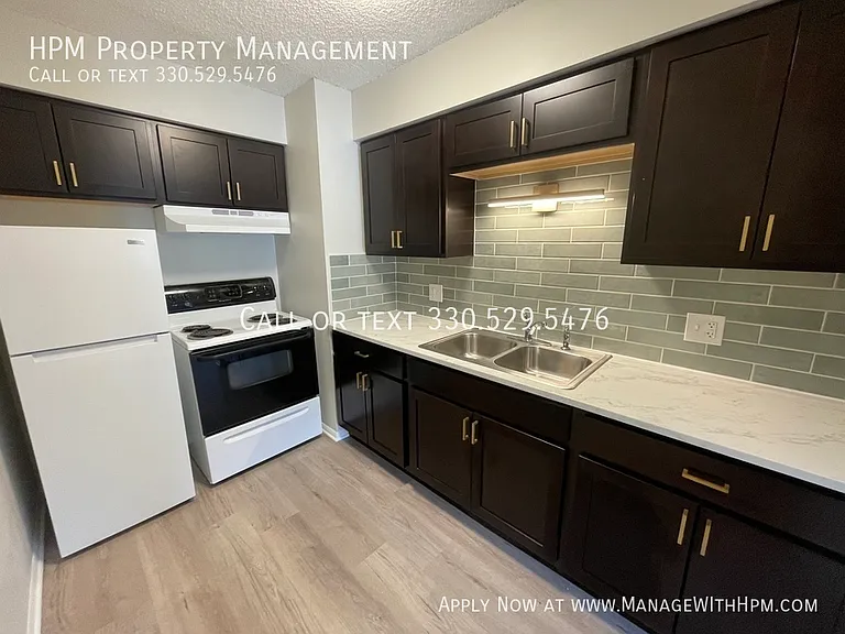 1017 Howe Ave #22 — Photo 4