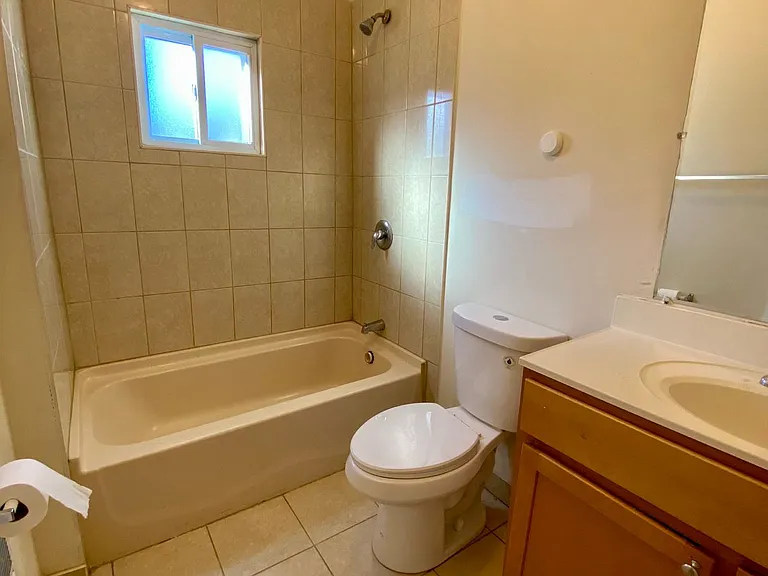 150 N Midler Ave #2 — Photo 18