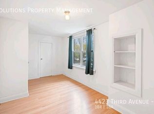 4423 3rd Ave #2, Niagara Falls, ON L2E 4L1