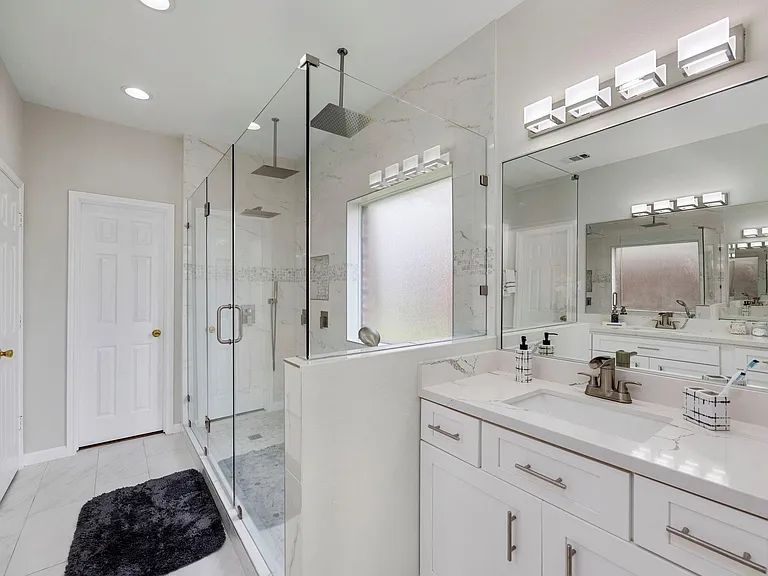 16315 Scotch Hollow Ln — Photo 23