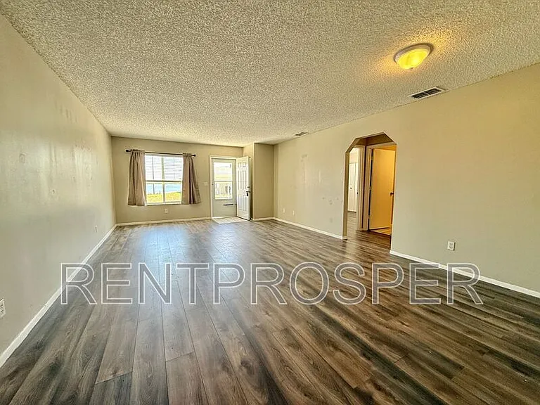 350 Winter Ridge Blvd — Photo 8