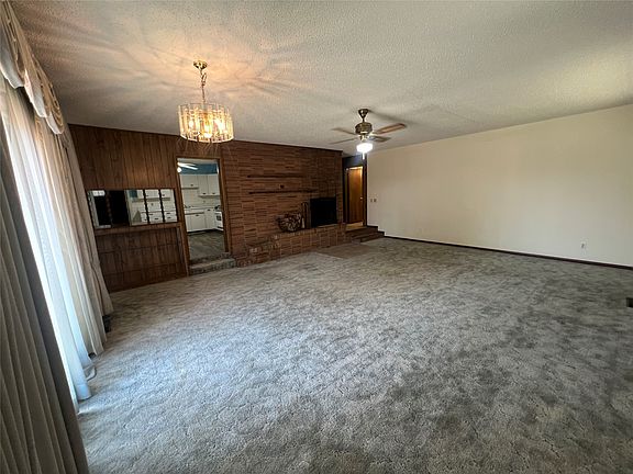 5th image of 1806 Hart Ave