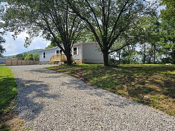 2nd image of 2516 Goodbar Rd